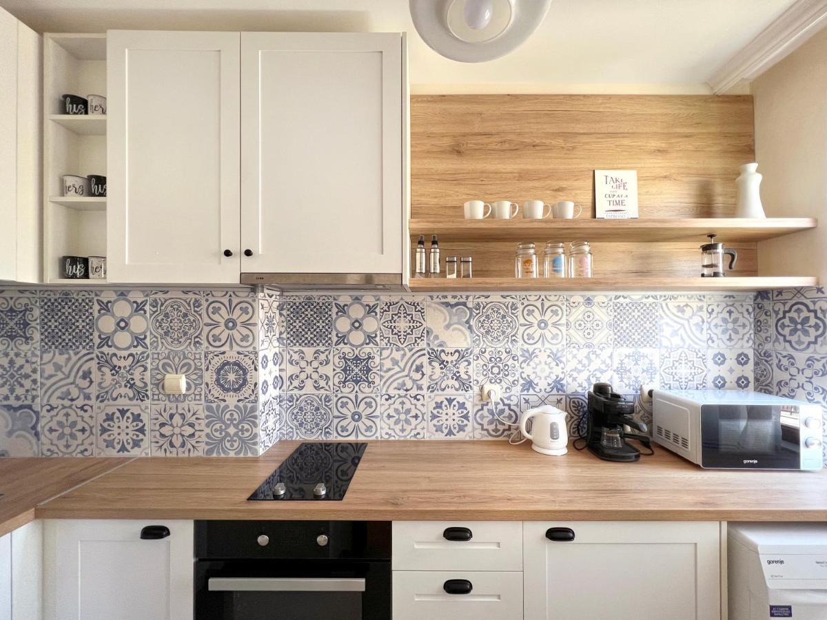 Lovely Apartment With Balcony In Pomorie Old Town By Flat Mаnаger Extérieur photo